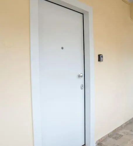 Διαμέρισμα 1 *